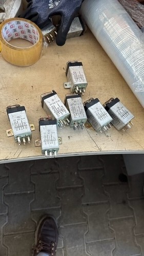 Überspannungsschutzrelais 2015403745 Für Mercedes R107, R129, W124, W126, W201