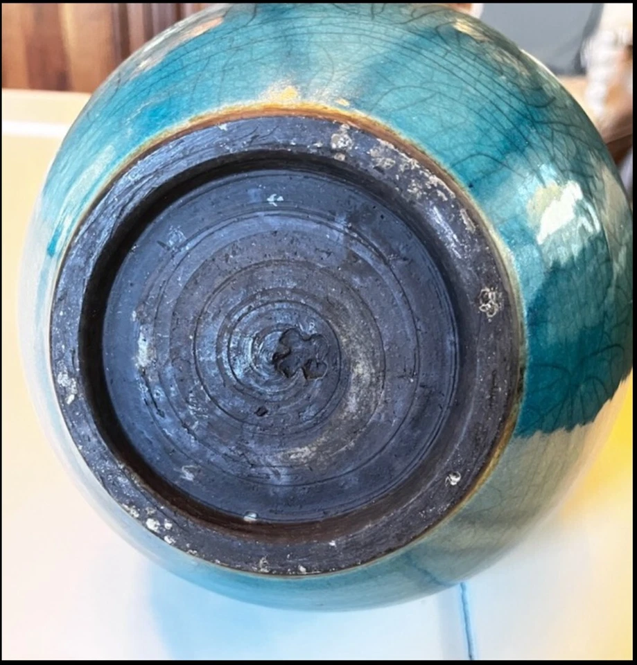Jarrón rústico verde azulado Foto 3 de 3