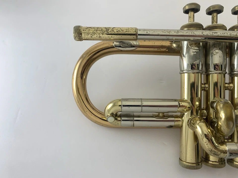 Cornet OLDS Recording Cornet with Bronze Bell & Protec Case - Image 2 of 4