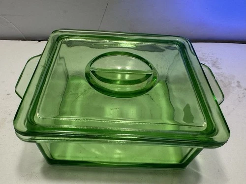 Vintage Anchor Hocking Green Uranium Glass Lidded Refrigerator 4.5 in Dish Glows