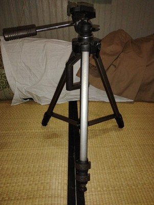 Quantaray Titan 2 QT 11-750 3Way Head 3 Section Tripod 26.25''-64.75'' Heavy Duty