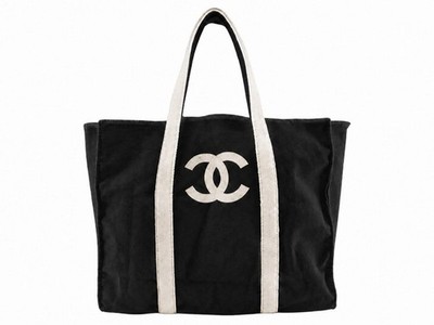 CHANEL VIP Coco Mark 31 Rue Cambon Cream & Black Canvas Tote Bag - Reversible