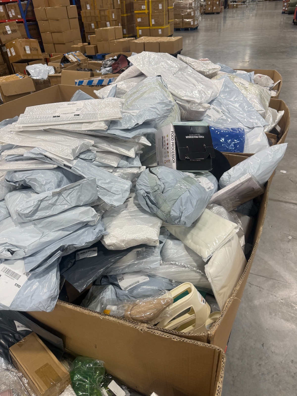 Unclaimed Mail Mystery Box - 20 Undelivered Package - No Return Mail ...