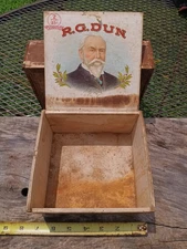 Antique R.G. Dun Bankers Wooden Cigar Box