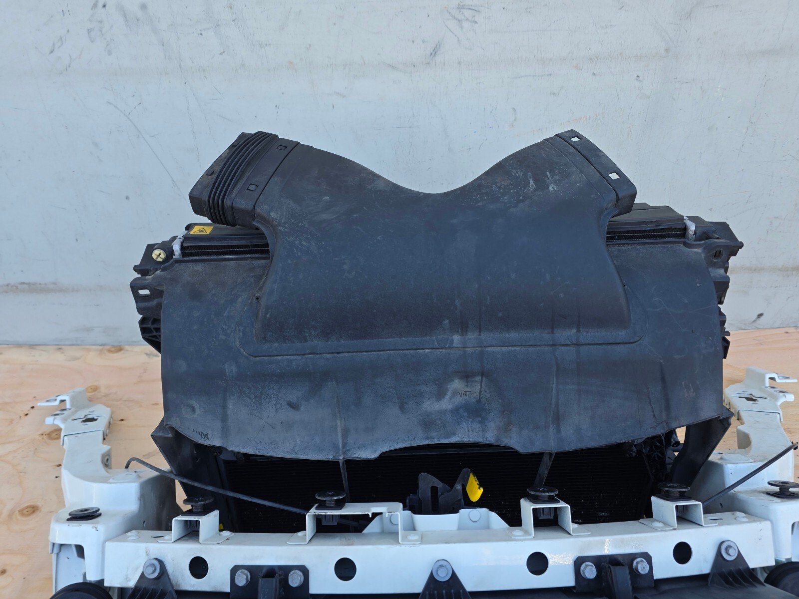 RADIATOR CONDENSER ENGINE FAN CLIP OEM 74K 13-16 MASERATI GHIBLI S QUATTROPORTE
