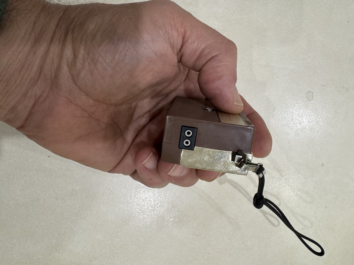 Micronic Ruby Standard 8Transistor Radio SR-H436 . Tested Ok Micronic Ruby Standard 8Transistor Radio SR-H436 . Tested Ok