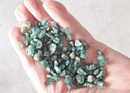 100 cristales de apatita chips mineral verde crudo áspero natural curativo chakra - Imagen 5 de 5