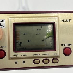 Nintendo Helmet Game CN-07 LSI Game & Watch 1981 Vintage Missing Battery Cover