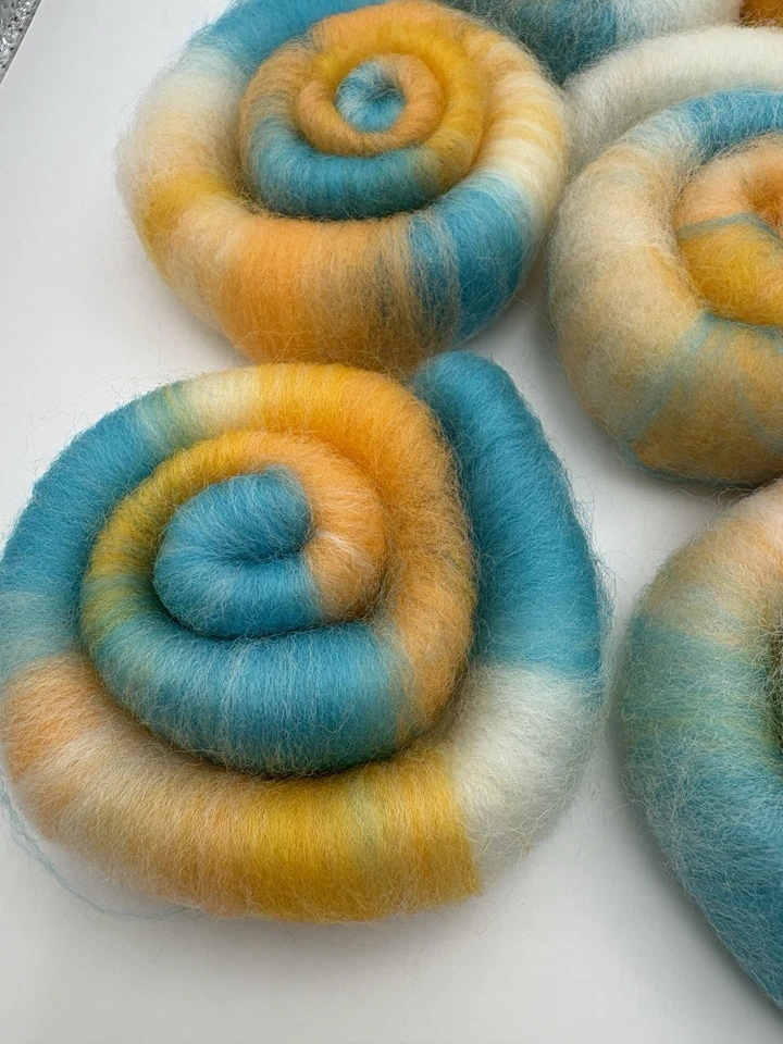 35g of Rolags + Drop Spindle Beginner Yarn Spinning Gift Kit Falkland Wool READ - Image 2 of 4