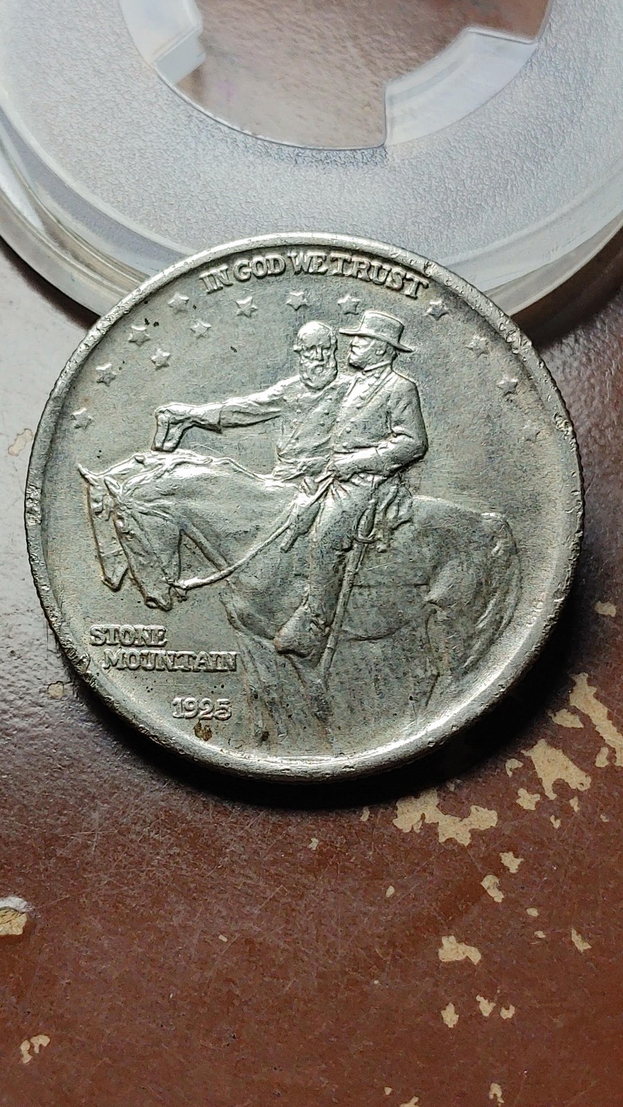 Foto 1 di 2