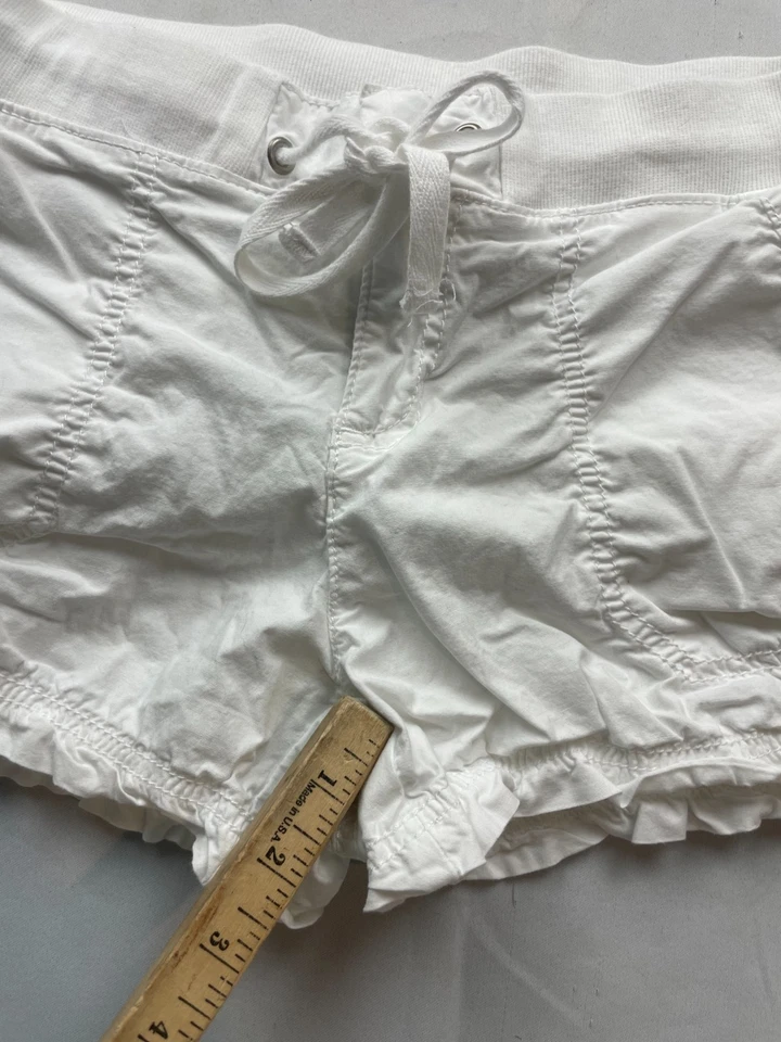 Pantalones cortos informales Style&co para mujer talla PS blancos con volantes dobladillo cordón Foto 2 de 4