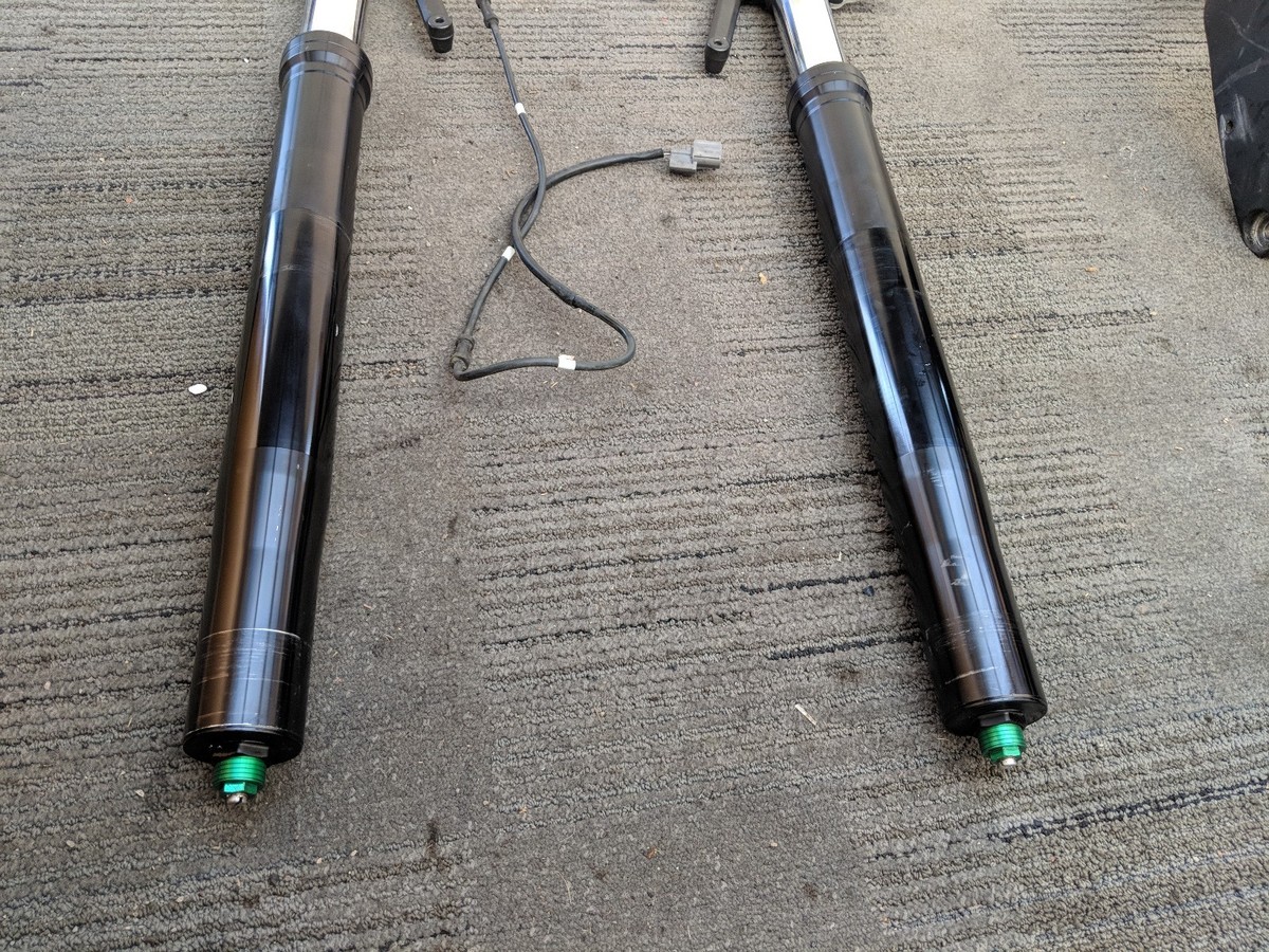 14ポンド　エマージ　エボナイト 12-23 KAWASAKI NINJA ZX14 ZX14R FRONT END FORKS TUBES RIGHT