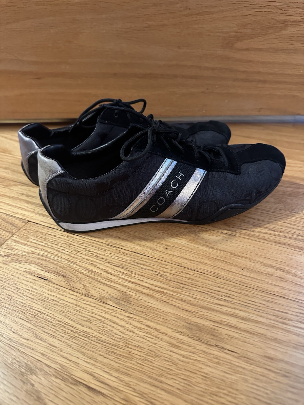 Coach Jayme Sneakers Women’s 7.5 Black Signature Canvas Silver Stripe GUC