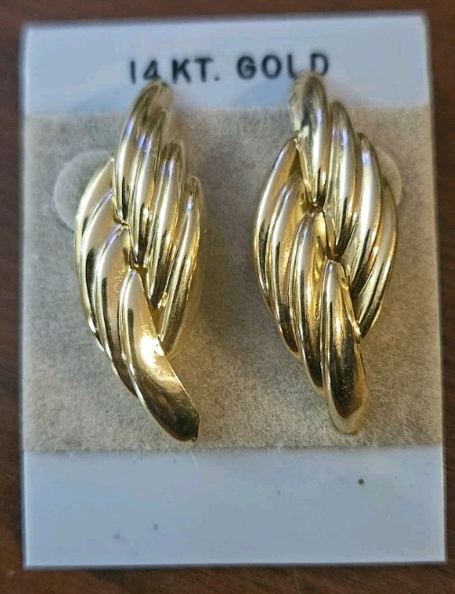 585 Stamped: 14k Yellow Gold Ribbed Twist Stud 32x11mm Rib Twisted Earrings 1.64