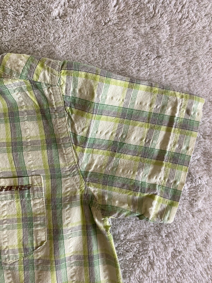 Camisa de manga corta Skechers verde marrón a cuadros con cuello abotonado 4T para niños Foto 3 de 4