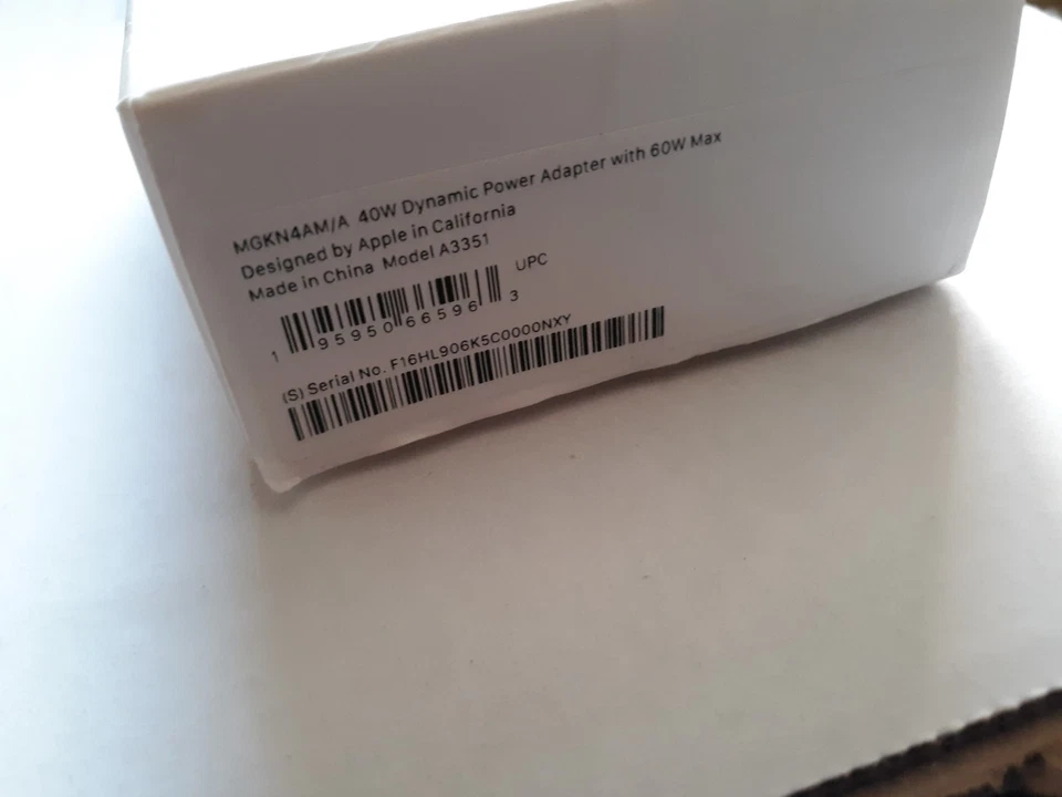 Adaptador de corriente dinámico Apple 40W 2025 con 60W Max MGKN4AM/A GENUINO NUEVO Foto 3 de 3