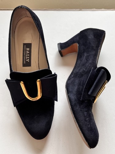 BALLY SWITZERLAND Witchy Poo Pilgrim Retro Vintage Navy Bow Pumps Heels 5 1/2 - Picture 1 of 12
