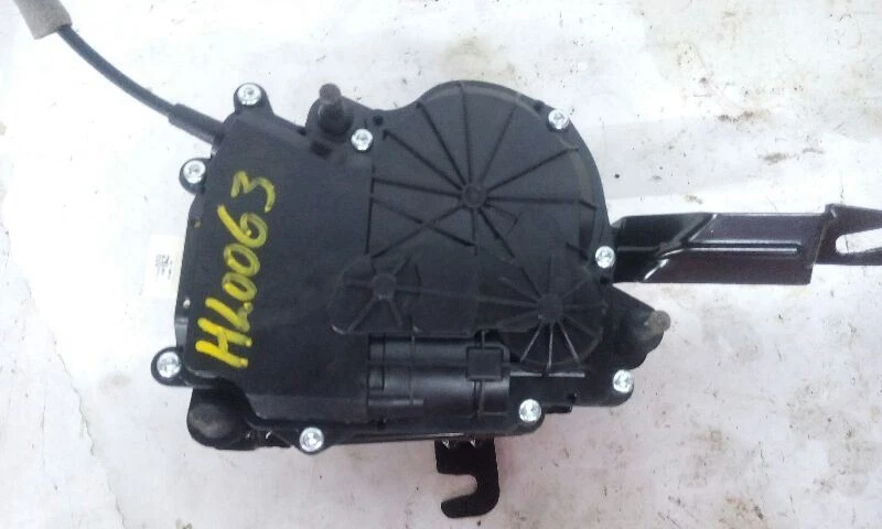 2018 BMW 430i Lid Motor Pull Down - Image 2 of 4