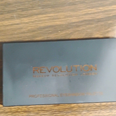 Revolution Reloaded Eyeshadow Palette Pressed Powder Matte Shimmer Assorted