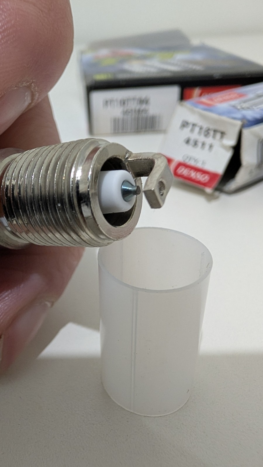 4 Denso Platinum TT Spark Plug PT16TT 4511 BNIB 