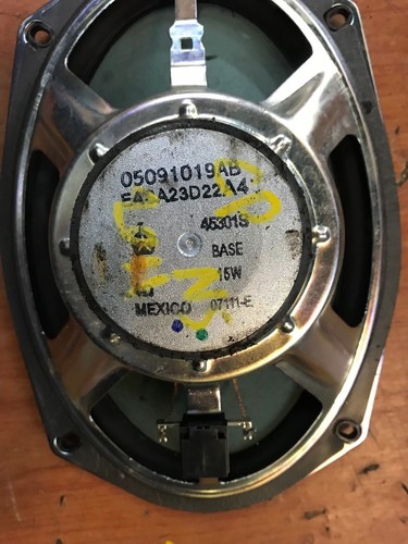 JEEP COMPASS 2011-14 N/S/F Left Front Door Speaker 05091019AB - Picture 2 of 3
