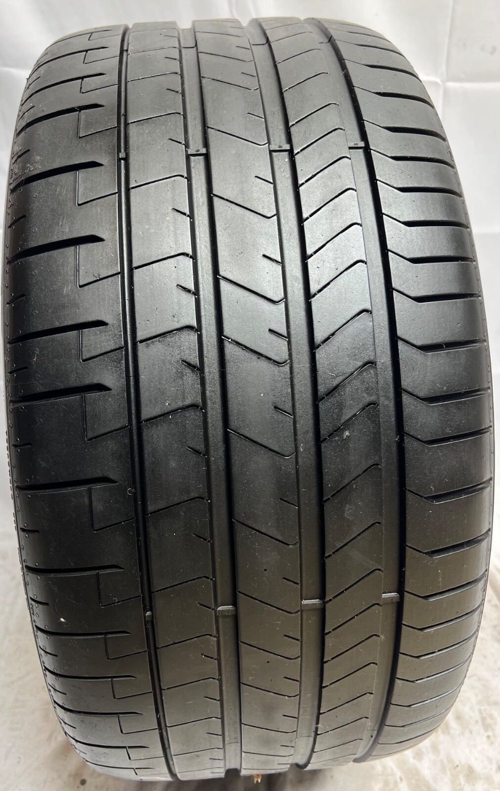 1 - TAKEOFF 295/35ZR20 XL (105Y) Pirelli P Zero PZ4 PNCS (MC-C) McLaren - 6128