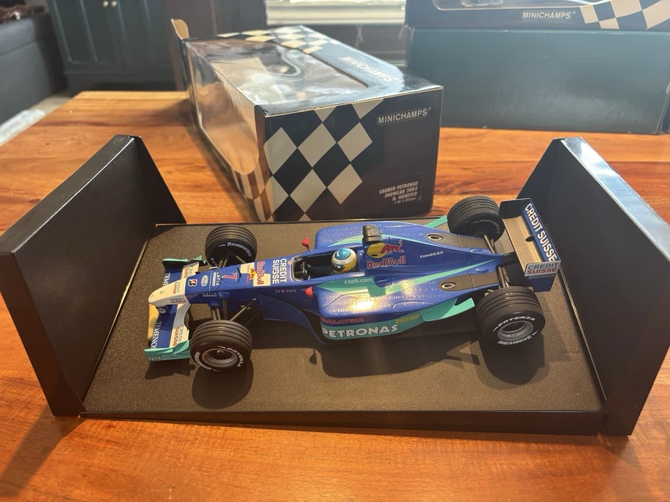 F1 Modell Nick Heidfeld Sauber Petronas Showcar 2002 1 of 1.302 Minichamps 1:18 - Bild 2 von 4