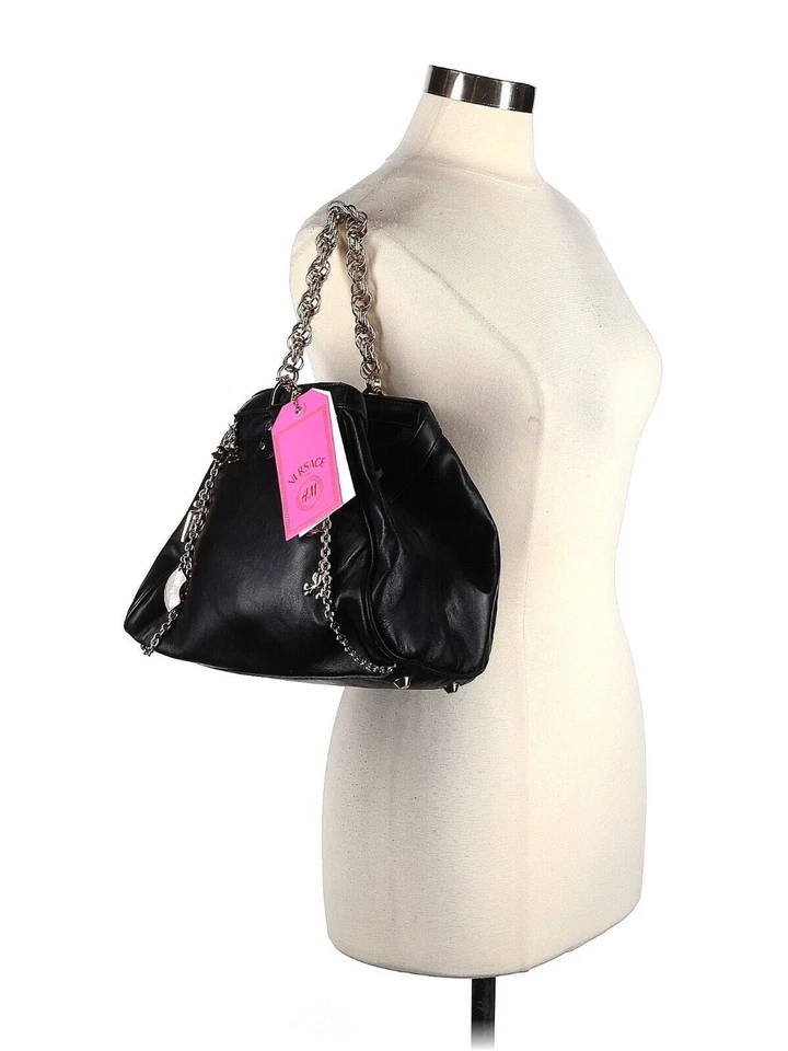 2011 VERSACE for H&M Black Leather Tasche Rouch Studded Gold Chains Charm Bag - Image 2 of 4