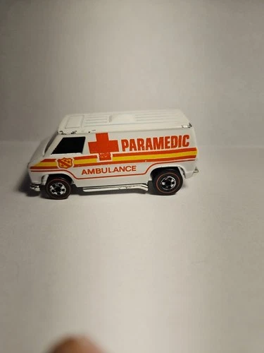 1974 Hot Wheels Redline  Paramedic Super Van Ambulance White Flying Colors HK