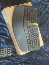 Microsoft 1559 Sculpt Ergonomic Desktop Keyboard W/ Numeric Pad NO DONGLE