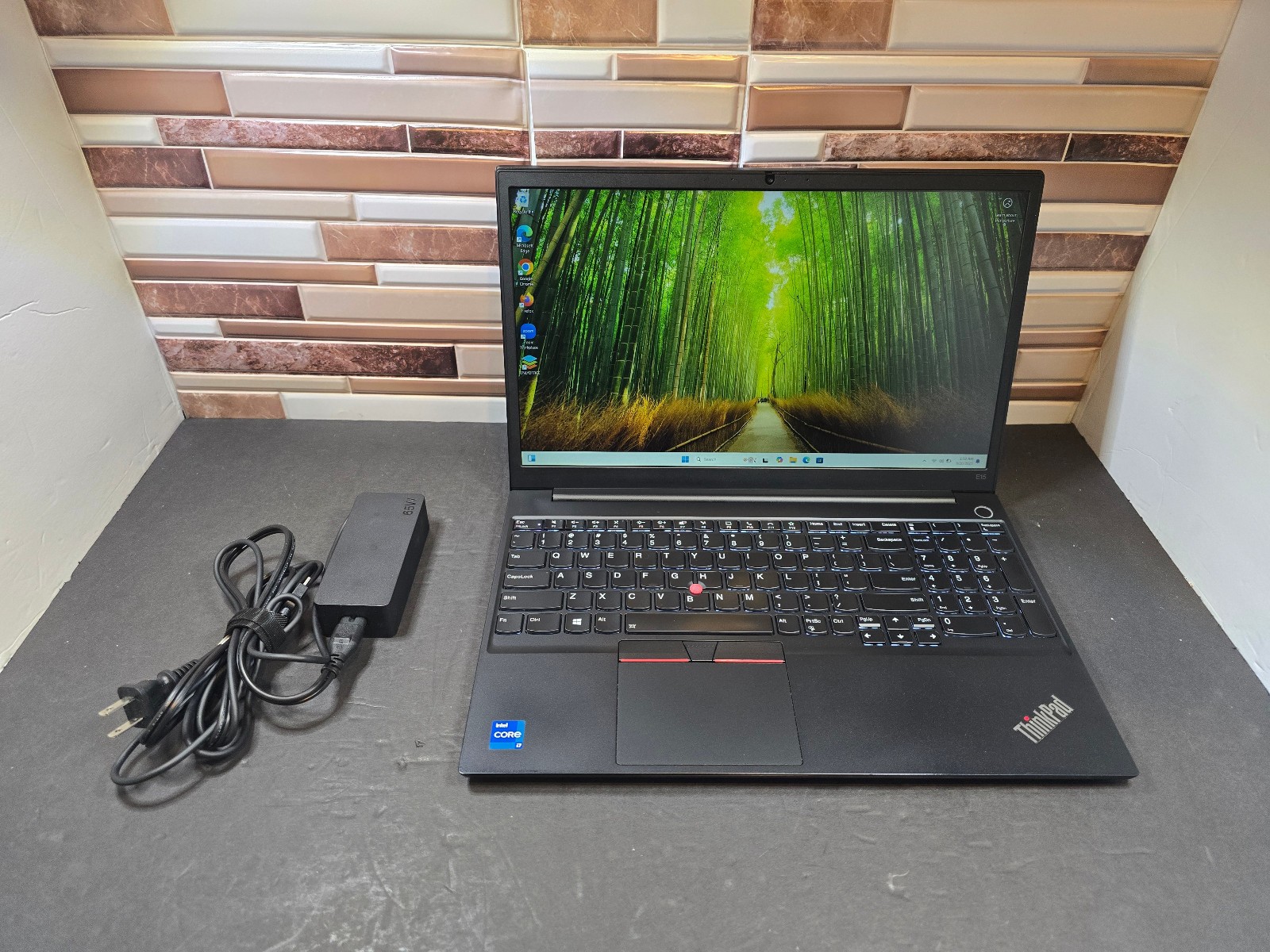 Lenovo ThinkPad E15 Gen 2 - i7-1165G7, 32GB RAM, 512GB SSD, 1080p, Iris Xe, Bklt