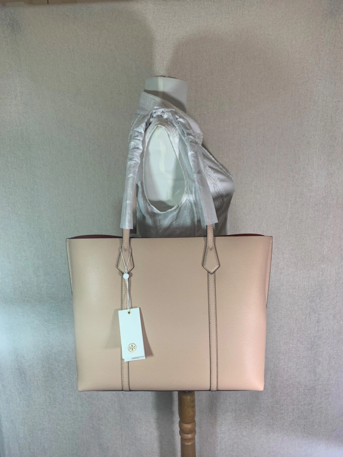 NUOVA borsa a triplo scomparto Tory Burch Devon Sand Perry $348