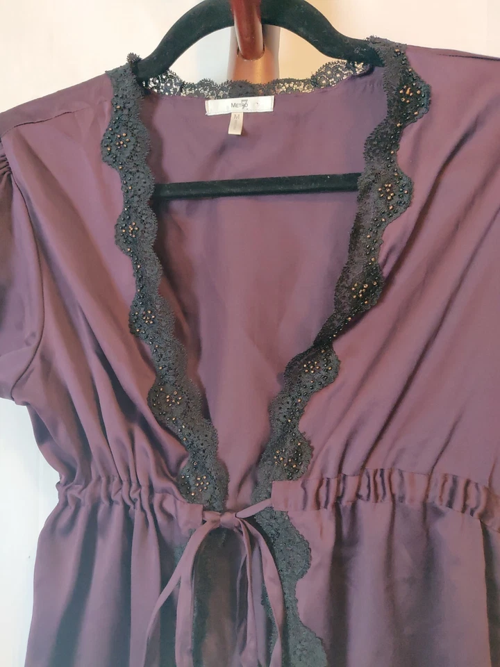 Metro 7 Mujer Talla M Top Transparente Morado Con Tachuelas Borde Negro Cierre Corbata SS USADO EN EXCELENTE ESTADO Foto 2 de 4