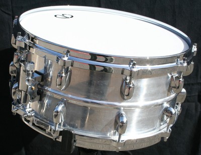 Namdemun-Drum-Designs                           Aluminium Snaredrum 14'' mal 6,5''