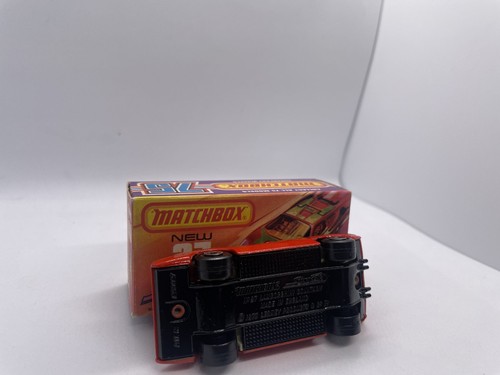 MATCHBOX SUPERFAST 1973 #27 Lamborghini Countach - Red/Smoke Glass/Beige VNMIB - Picture 4 of 4