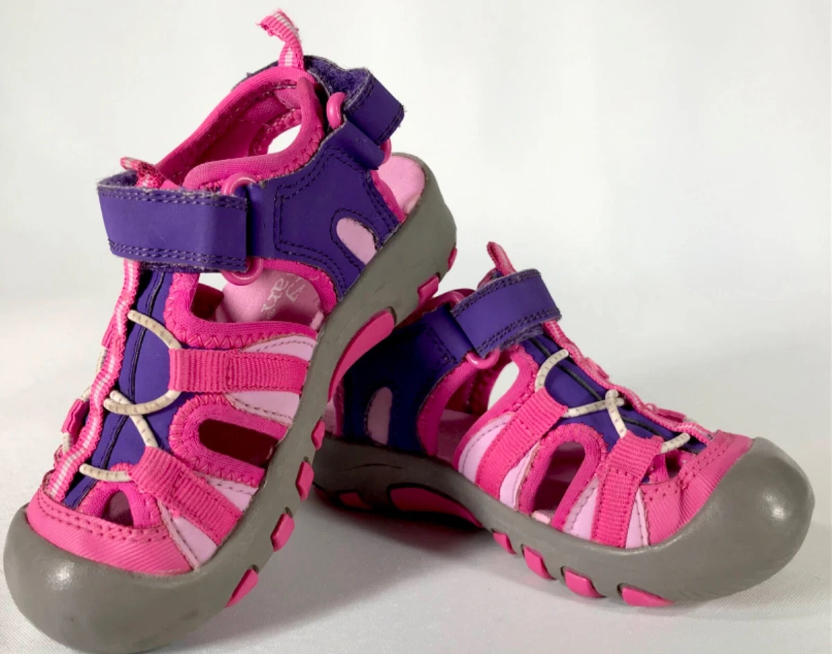 Water shoes hotsell with straps