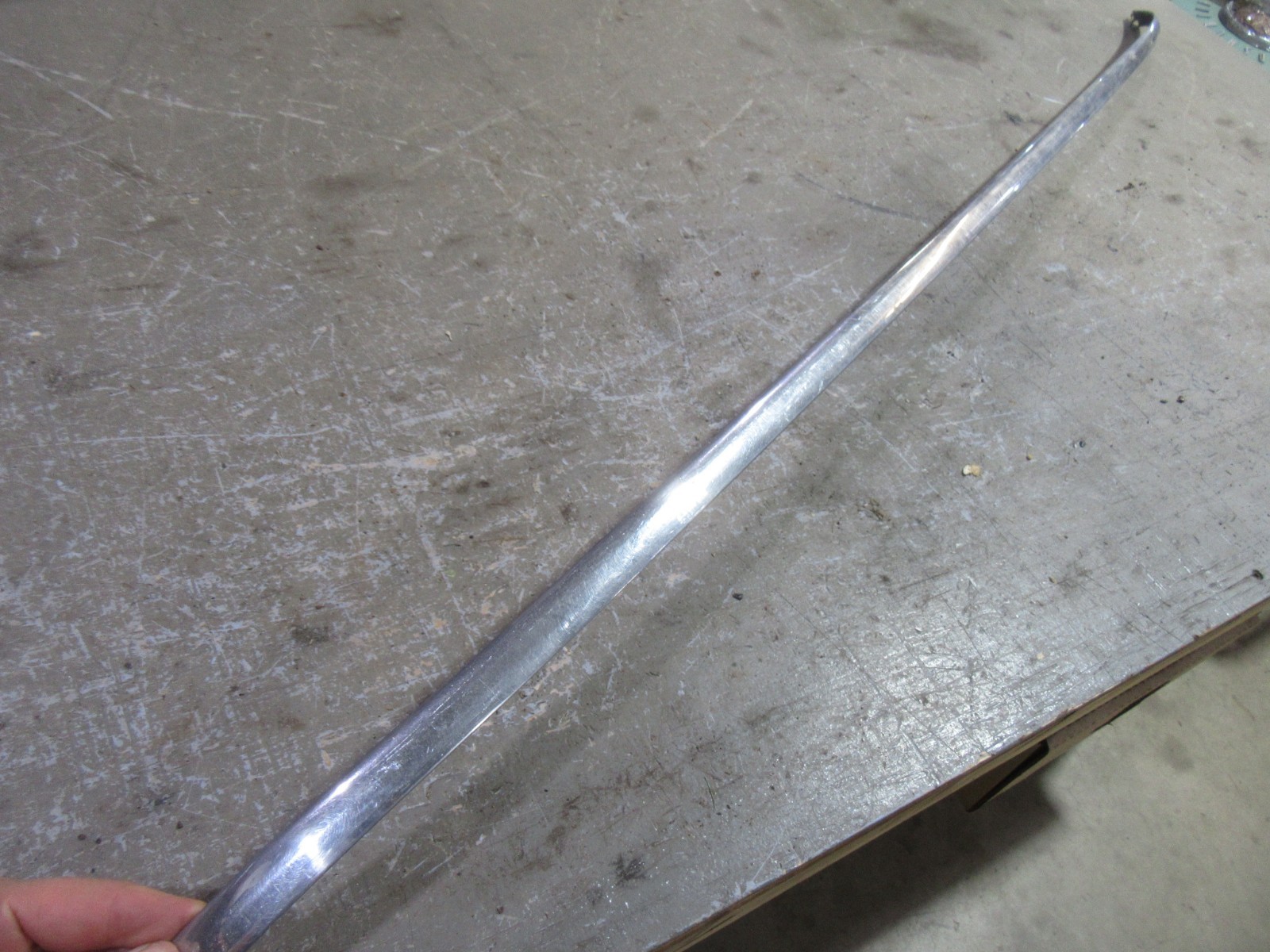 1959 1960 Chevrolet Impala Belair sedan front top windshield trim molding