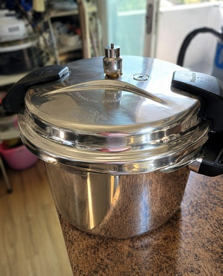 #ad Manithra Stainless Steel Stove Top Pressure Cooker with Locking Lid $32.00