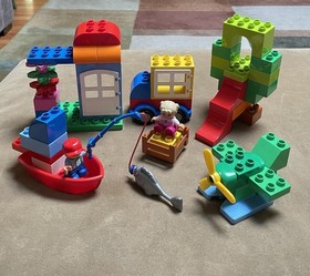 LEGO Duplo 10556 Creative Chest - Hard to Find Building Set w 2 Figures