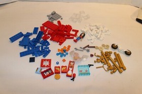 LEGO DC Super Hero Girls: Wonder Woman Dorm Room (41235) w/ Manual Complete Set