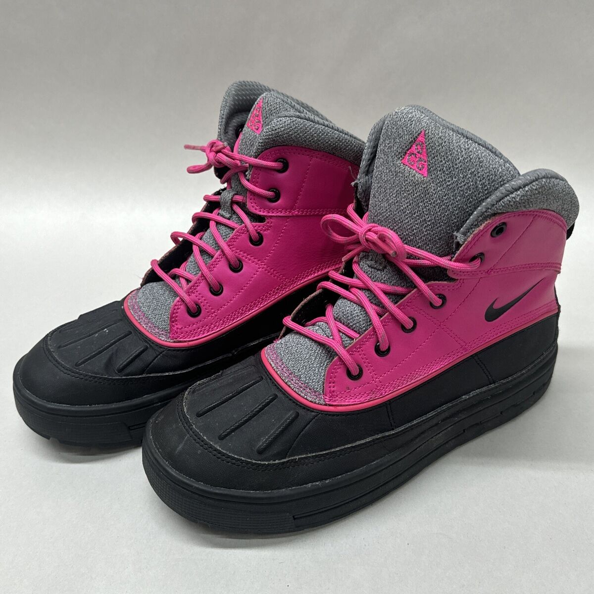 【アパレル】☆ほぼ未使用☆ NIKE ACG ナイキ スニーカー ブーツ レディース スノーブーツ WOODSIDE 2 HI GS 524876-002 グレー Nike Girl's ACG Woodside 2 High GS Winter Boots Waterproof