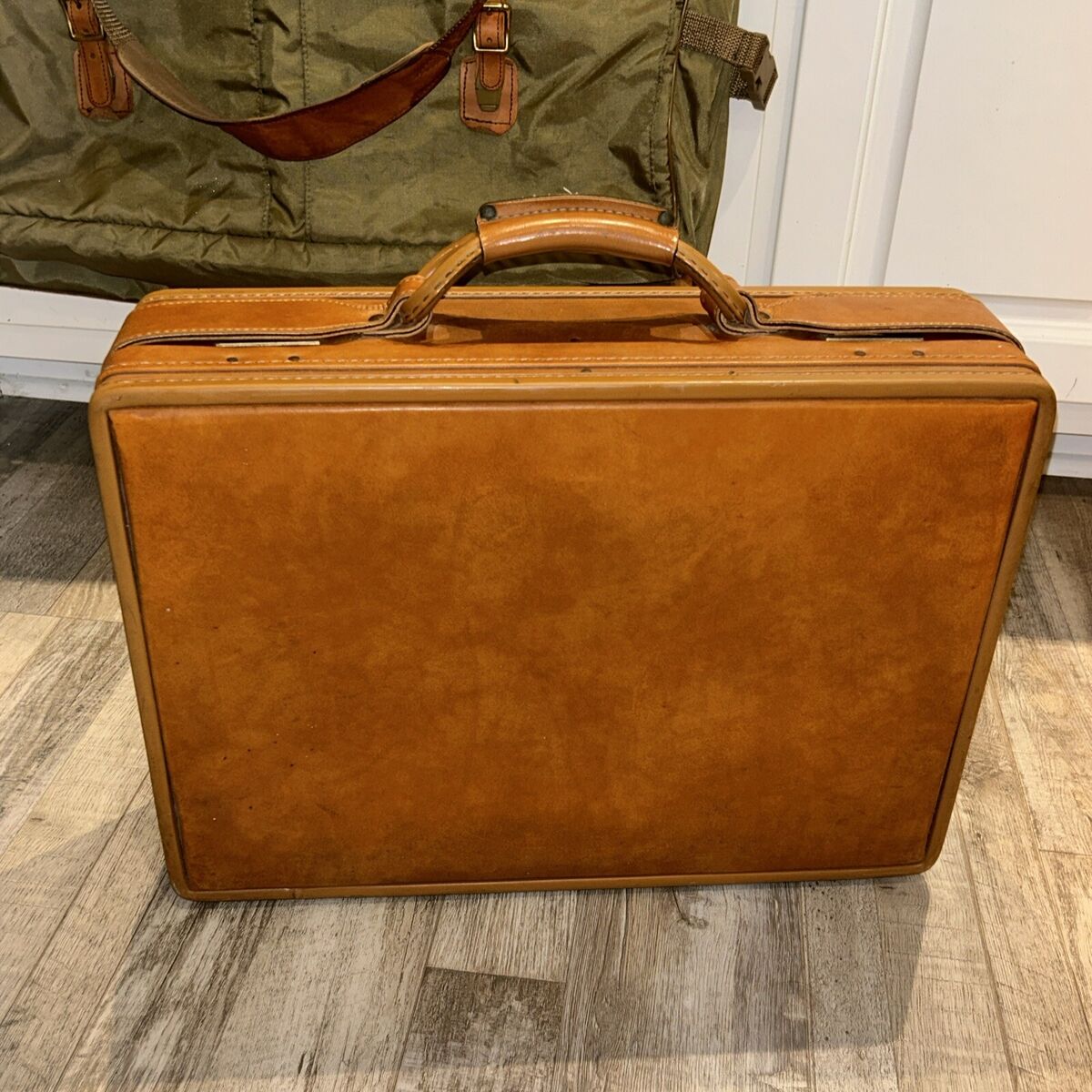 HARTMANN Vintage Belting Leather Luxury Luggage 4-Piece HARTMANN Vintage Belting Leather Luxury Luggage 4-Piece