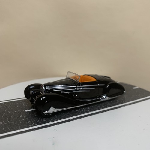 Hot Wheels 100% Classic Bodies 1939 Bugatti 57C Cabriolet Black/Silver Trim NM - Picture 6 of 15