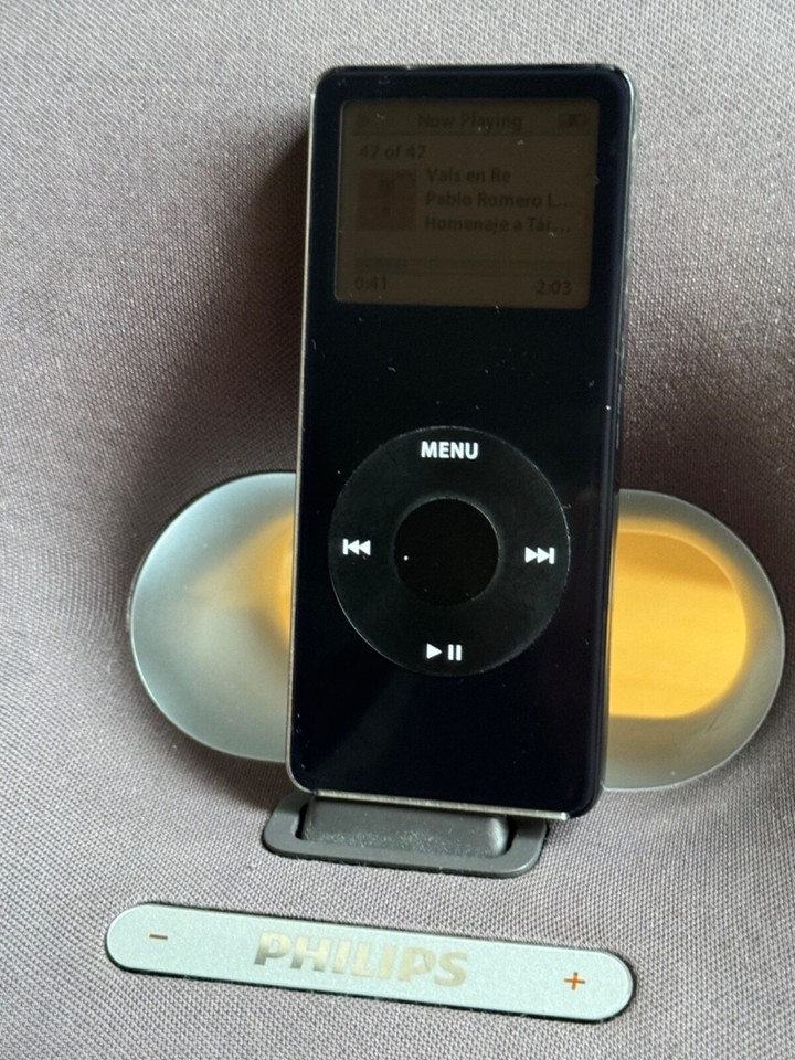 Apple ipod nano 1st generation a1137 2gb ebay