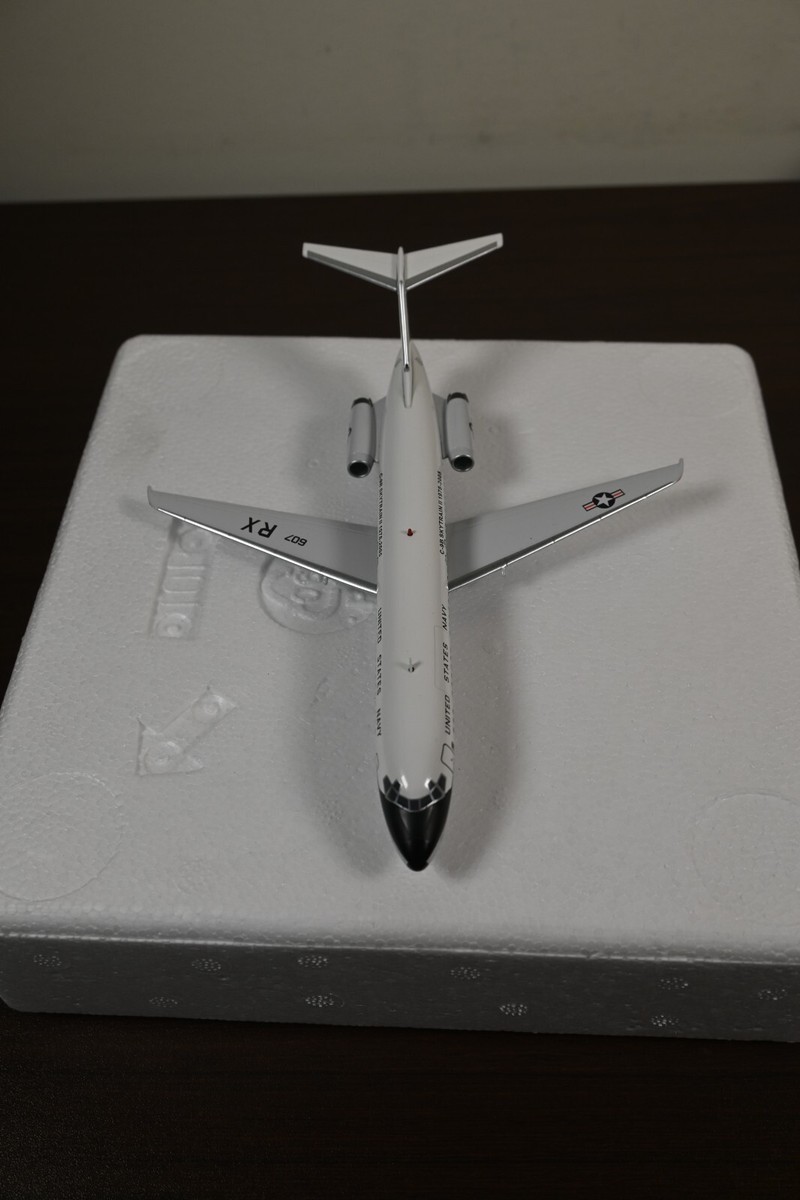 Inflight McDonnell Douglas DC-9-30 US Navy C-9B Skytrain Diecast 1