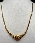 Vintage Trifari Beautiful Gold Tone Necklace 16" Collectible Fashion Jewelry