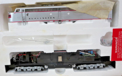 Proto 2000 8187 E8/9 CB&Q 9941B Burlington HO NEW GEARS