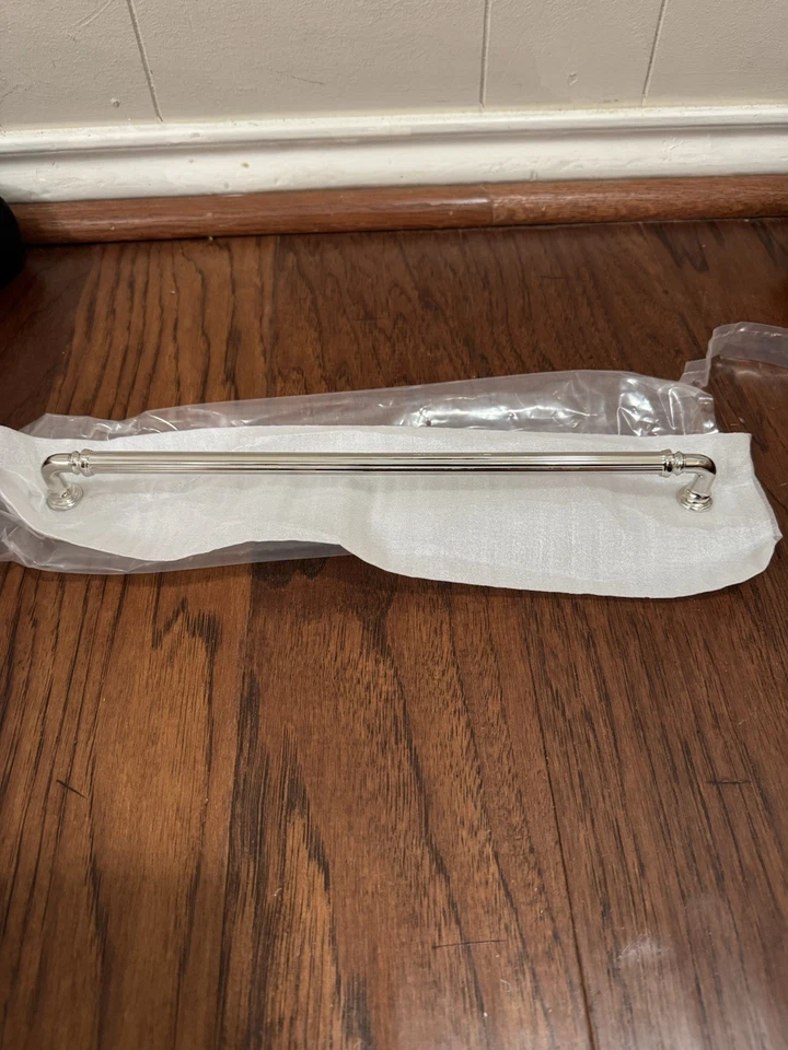 Perillas superiores TK326PN caña 12" centro a centro barra tirar níquel pulido Foto 3 de 3