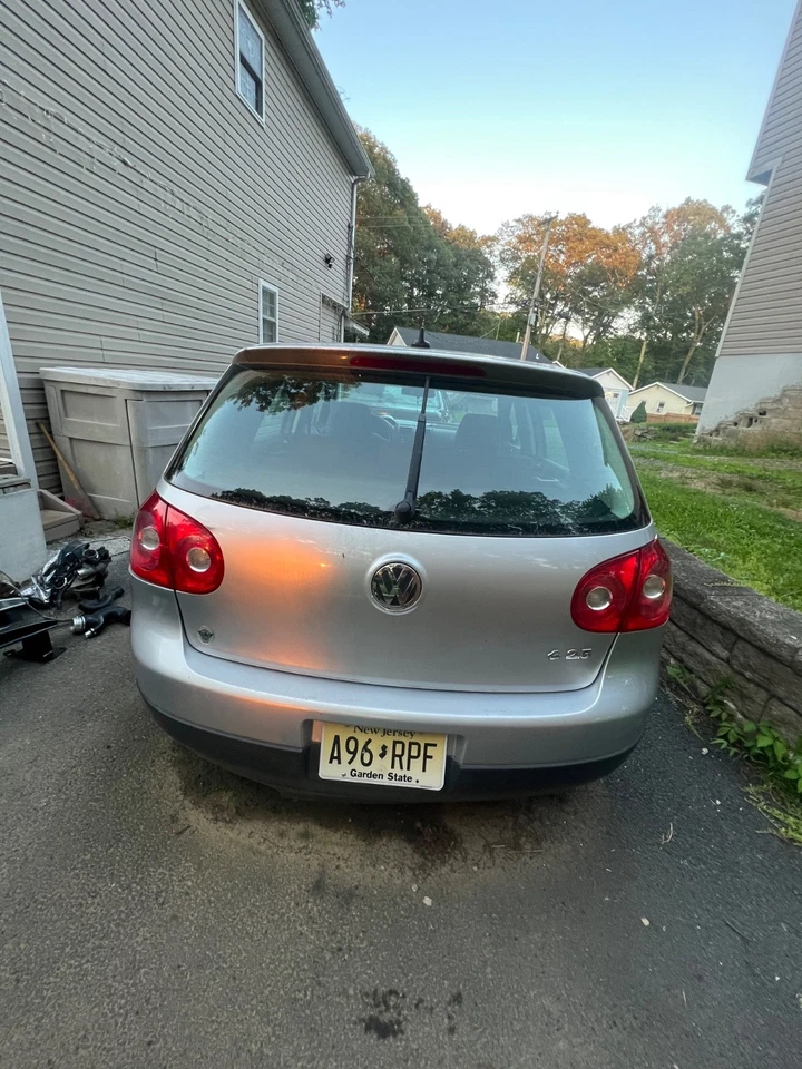 Volkswagen Rabbit 2007 2,5 hatchback 4 puertas 2,0 L Foto 3 de 4