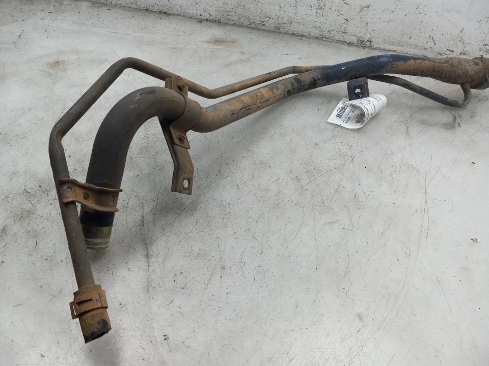 1996 TOYOTA 4 RUNNER SR5 ГОРЛОВИНА ТОПЛИВНОГО БАКА 545871 - Изображение 3 из 4